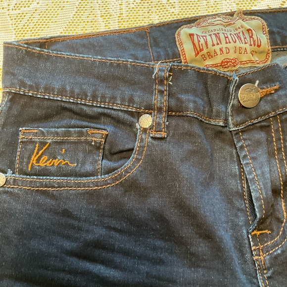 Kevin Howard Jeans, Slight Flair, 5-Pocket Style, Dark Denim, Size 26 - Picture 3 of 10
